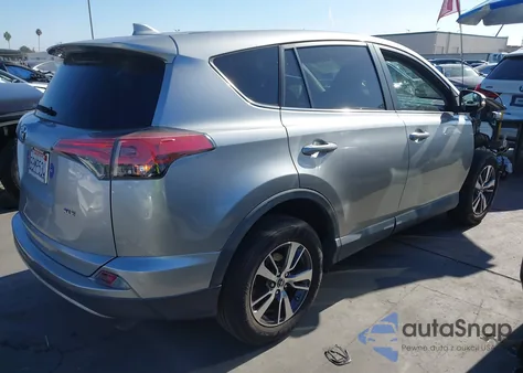 2018 Toyota Rav4 Xle z USA, uszkodzony, nr VIN 2T3WFREV8JW415484
